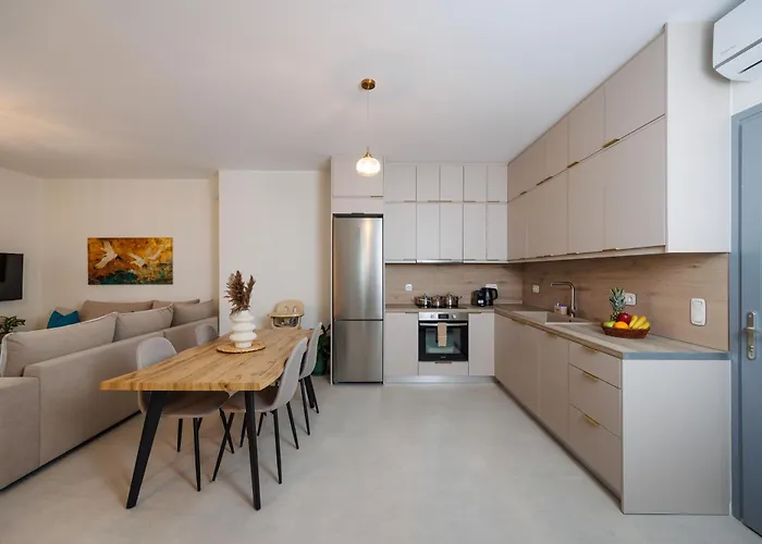 Etherio Naxos * Glinado Naxos